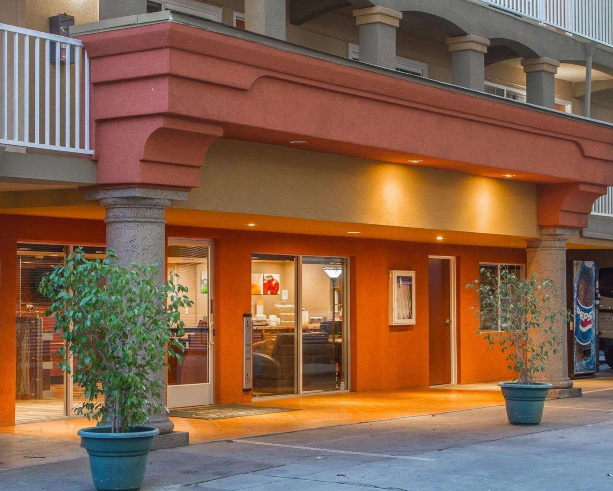 Quality Inn Sacramento Convention Center Exterior foto